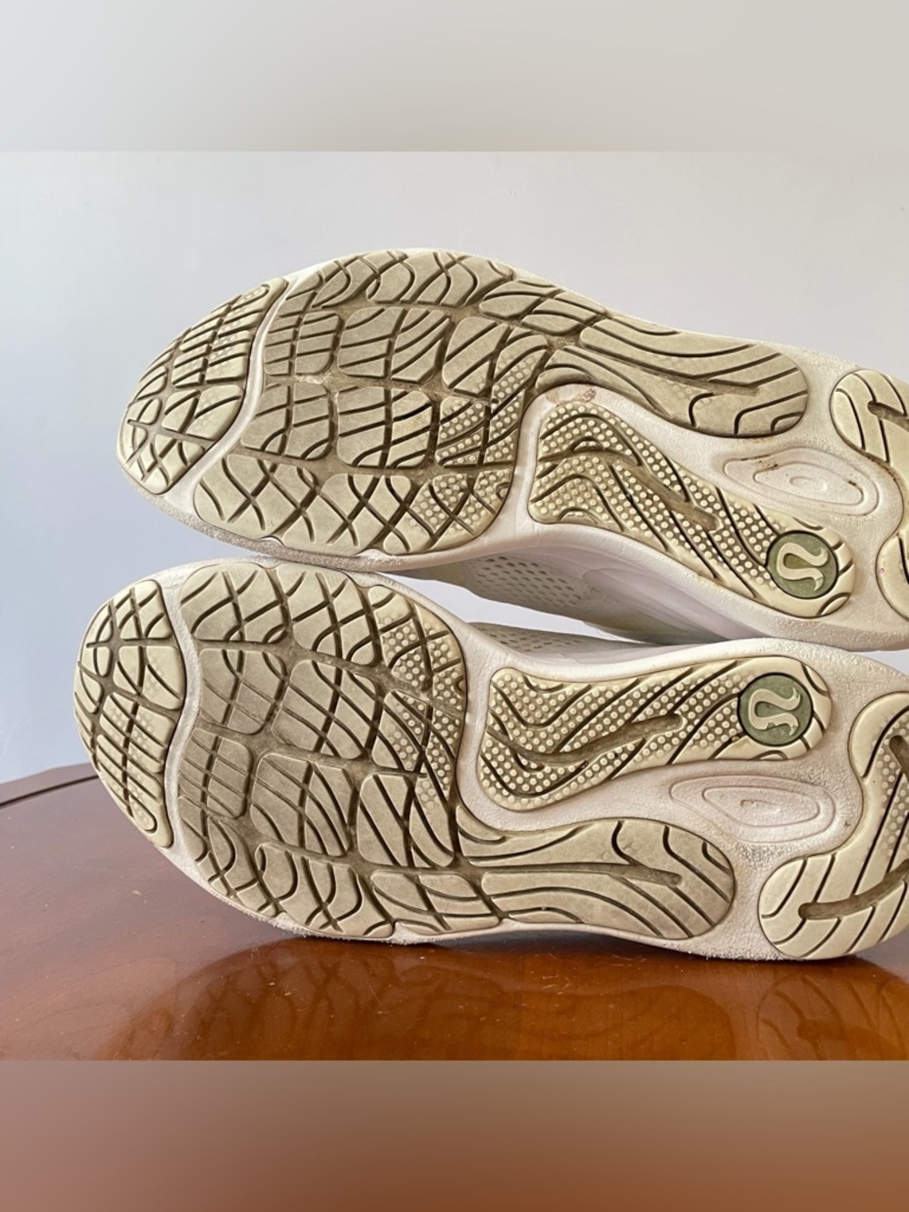 Lululemon Women’s Blissfeel Running Shoes | US 8.5 - Picture 5 of 9